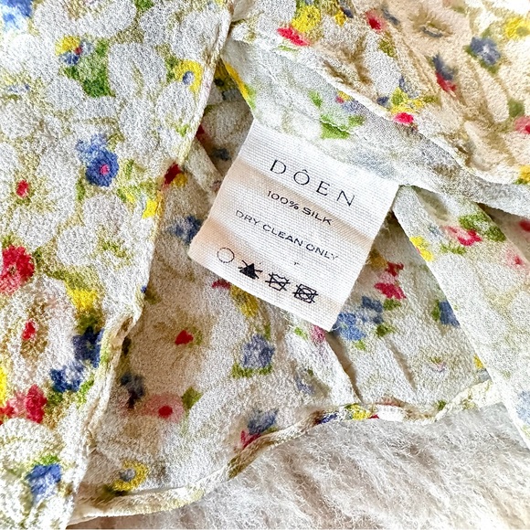 💋SOLD💋🪁🌼🎈DÔEN ‘Mira’ Silk Georgette Yellow Victoria Floral Mini Dress✨ - Picture 16 of 17